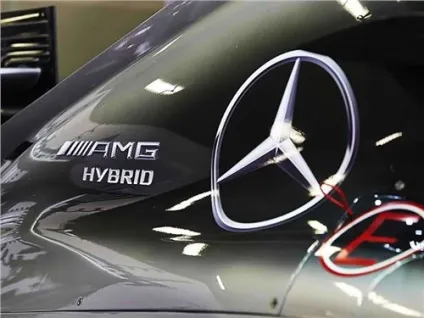 Тест драйв mercedes-benz sls amg - винищувач! (Sls amg) (mercedes-benz sls amg спорткар антикрило електронний ключ) Тест драйв mercedes-benz sls amg - винищувач! (Sls amg)