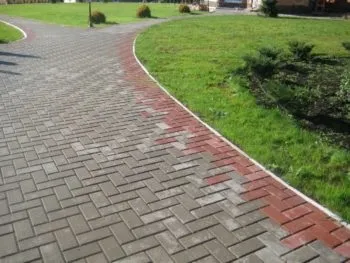 Тротуарна плитка цеглинка