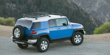 Toyota fj cruiser (2006-2016) ціна, технічні характеристики, фото, відео тест-драйв (технічні) Toyota fj cruiser (2006-2016) ціна, технічні характеристики, фото, відео тест-драйв