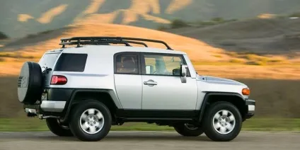 Toyota fj cruiser (2006-2016) ціна, технічні характеристики, фото, відео тест-драйв (ціна) Toyota fj cruiser (2006-2016) ціна, технічні характеристики, фото, відео тест-драйв