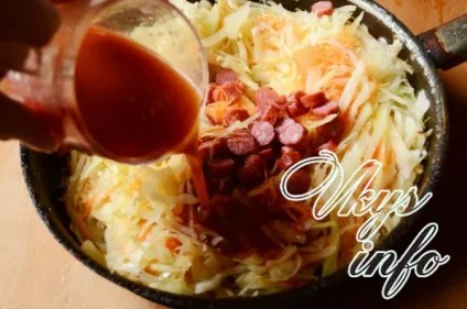 Тушкована капуста з сосисками рецепт з фото (тушкована капуста сосисками) Тушкована капуста з сосисками рецепт з фото