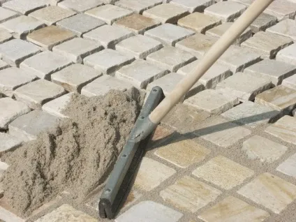 Укладання бруківки самостійно види і особливості монтажу (укладання тротуарної плитки) Укладання бруківки самостійно види і особливості монтажу
