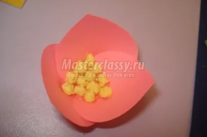 Весняні вироби з паперу (об'ємна аплікація з паперу «квітуча гілочка») Весняні вироби з паперу