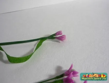 Гілочка бузку з холодного фарфору (гілочка) Гілочка бузку з холодного фарфору