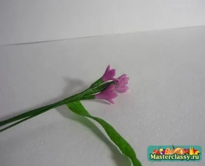 Гілочка бузку з холодного фарфору (бузку) Гілочка бузку з холодного фарфору