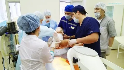Дитячий реаніматолог кожен день сотні дітей помирають через те, що їхні батьки - дебіли (кожен) Дитячий реаніматолог кожен день сотні дітей помирають через те, що їхні батьки - дебіли