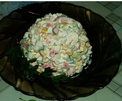Смачний крабовий салат з кукурудзою (рецепти) Смачний крабовий салат з кукурудзою