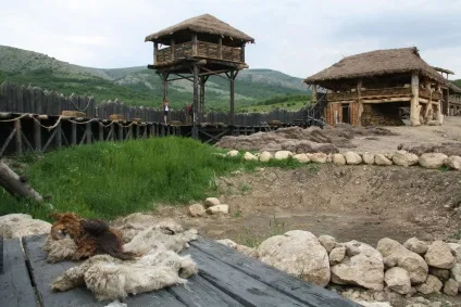 У криму побудували село вікінгів фоторепортаж з нового Кінопарк (декорації фільму вікінг в Перевальному) У криму побудували село вікінгів фоторепортаж з нового Кінопарк