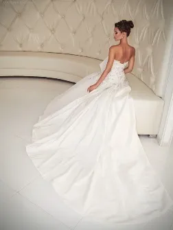 Wedding house - весільний салон Житомир - ексклюзивні весільні сукні від Альбіни Азізової (весільний салон) Wedding house - весільний салон Житомир - ексклюзивні весільні сукні від Альбіни Азізової
