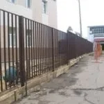 Огорожа з арматури своїми руками, відмінності товстої і композитної арматури (своїми) Огорожа з арматури своїми руками, відмінності товстої і композитної арматури
