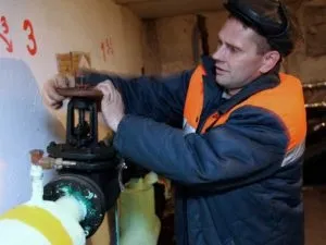 Законодавчі основи побутового обслуговування населення в Україні (договору надання послуг) Законодавчі основи побутового обслуговування населення в рф