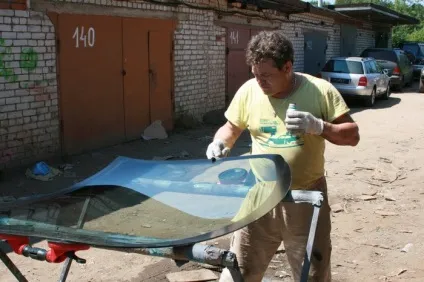 Заміна лобового скла своїми руками (скла) Заміна лобового скла своїми руками
