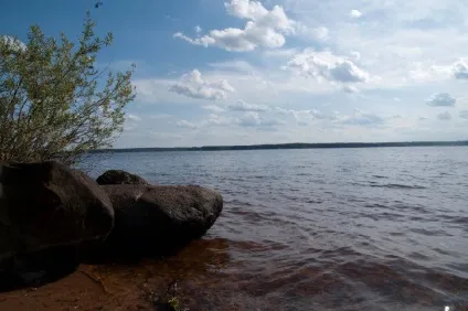 Земельна ділянка на березі озера (озера) Земельна ділянка на березі озера