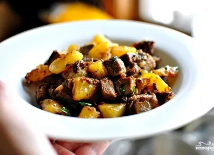 Смажена картопля з м'ясом на сковороді рецепт з фото (картопля) Смажена картопля з м'ясом на сковороді рецепт з фото