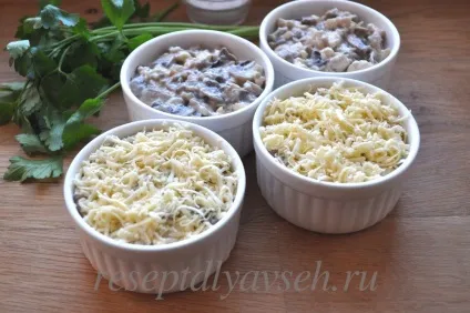 Жульєн з куркою і грибами в духовці