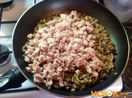 Жульєн в духовці - рецепт з фото, як приготувати з куркою і грибами на деку