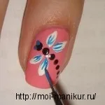 Дизайн нігтів акриловими фарбами бабка