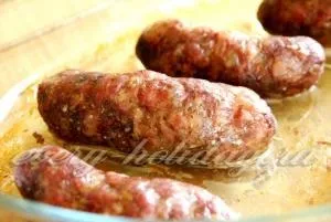 Домашні ковбаски зі свинини, запечені в духовці (рецепт) Домашні ковбаски зі свинини, запечені в духовці