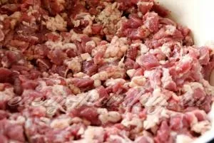 Домашні ковбаски зі свинини, запечені в духовці (духовці) Домашні ковбаски зі свинини, запечені в духовці