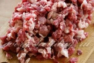 Домашні ковбаски зі свинини, запечені в духовці (рецепт) Домашні ковбаски зі свинини, запечені в духовці