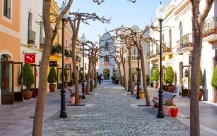 Аутлет ла року віладж (outlet la roca village) в Барселоні (ла року віладж) Аутлет ла року віладж (outlet la roca village) в Барселоні