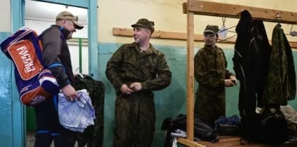 Щоб підвищити ефективність військових зборів потрібен важкий батіг - експерт - телеканал 360 (360tv) Щоб підвищити ефективність військових зборів потрібен важкий батіг - експерт - телеканал 360