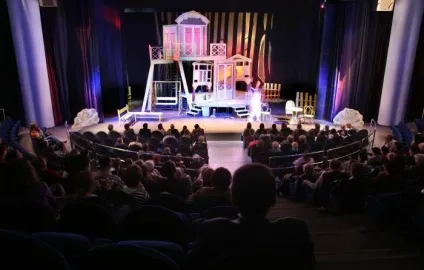 Що таке декорації в театральній постановці (таке) Що таке декорації в театральній постановці