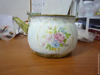Декупаж старого чайника - ярмарок майстрів - ручна робота, handmade (лак акриловий) Декупаж старого чайника - ярмарок майстрів - ручна робота, handmade