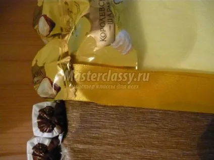 Дитячі подарунки з цукерок своїми руками (губка Спанч боб з цукерок) Дитячі подарунки з цукерок своїми руками