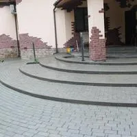 Дваквадрата - укладання тротуарної плитки під ключ (плитки) Дваквадрата - укладання тротуарної плитки під ключ