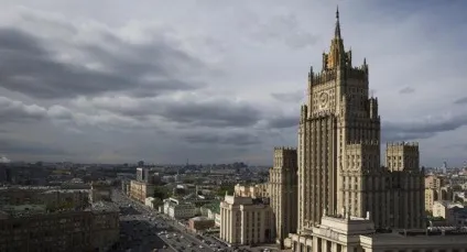 Дуайен - це старійшина дипломатичного корпусу (дуаєн) Дуайен - це старійшина дипломатичного корпусу