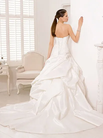 Французька грація весільні сукні від - divina sposa, колекція 2013 (сукні) Французька грація весільні сукні від - divina sposa, колекція 2013