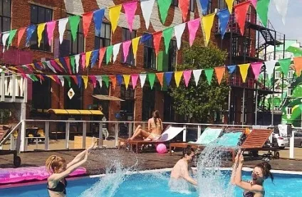 Історія «флакона»