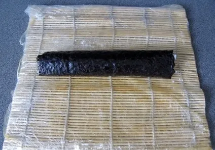 Яким боком класти норі для ролів і суші, ls (роли) Яким боком класти норі для ролів і суші, ls
