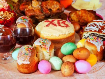 Як пофарбувати яйця на Великдень своїми руками і в домашніх умовах (яйця) Як пофарбувати яйця на Великдень своїми руками і в домашніх умовах