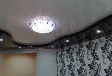 Як повісити люстру на натяжній стелі установка і як вішати, кріплення і монтаж на планці, (стелі) Як повісити люстру на натяжній стелі установка і як вішати, кріплення і монтаж на планці,