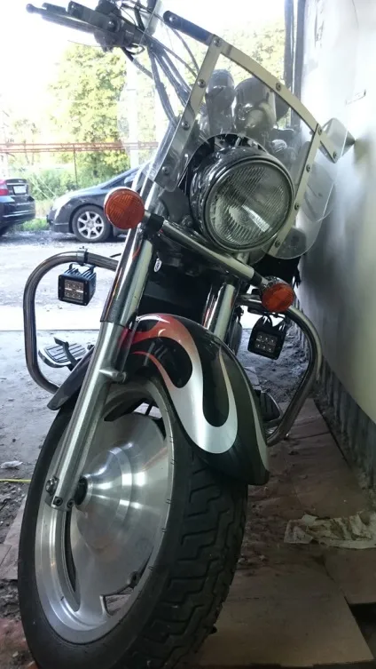 Додаткове світло на мотоцикл