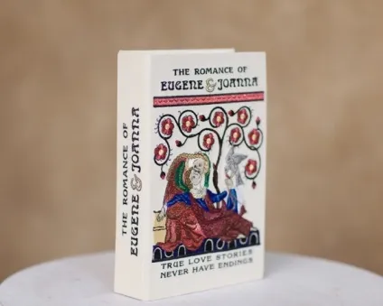 Клатчі у вигляді книг