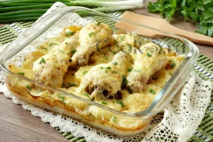 Курячі гомілки, запечені в духовці з картоплею - покроковий рецепт з фото, страви з курки (гомілки запечені в духовці з картоплею рецепт з фото) Курячі гомілки, запечені в духовці з картоплею - покроковий рецепт з фото, страви з курки