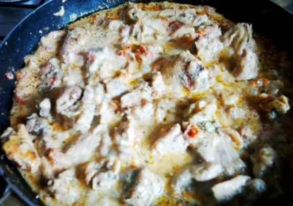 Курка в молочно-часниковому соусі на сковороді - покроковий рецепт з фото на (соусі) Курка в молочно-часниковому соусі на сковороді - покроковий рецепт з фото на