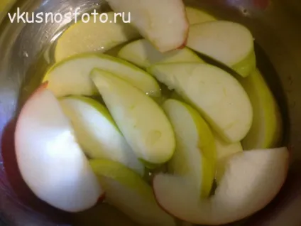 Курка тушкована з яблуками, смачно з фото (курка тушкована з яблуками) Курка тушкована з яблуками, смачно з фото