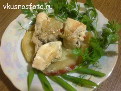 Курка тушкована з яблуками, смачно з фото (смачно) Курка тушкована з яблуками, смачно з фото