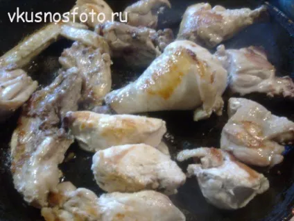 Курка тушкована з яблуками, смачно з фото (яблуками) Курка тушкована з яблуками, смачно з фото