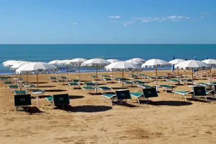 Лікування, терми хробака на курорті мілано Маріттіма, італія, cervia de terme, лікування остеопорозу, (мілано) Лікування, терми хробака на курорті мілано Маріттіма, італія, cervia de terme, лікування остеопорозу,