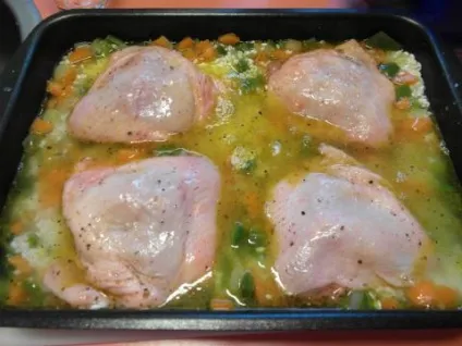 Лінивий - рис з овочами і куркою (з уроків домоводства) (ароматним оливковою олією) Лінивий - рис з овочами і куркою (з уроків домоводства)