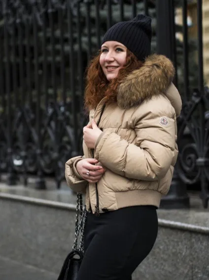 Moncler змусив мене зробити це (мене) Moncler змусив мене зробити це