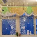 Новорічне прикраса вікон в дитячому саду (для батьків) Новорічне прикраса вікон в дитячому саду