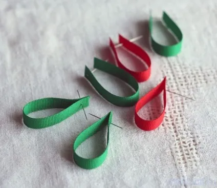 Новорічні ялинки своїми руками з різних матеріалів (своїми) Новорічні ялинки своїми руками з різних матеріалів
