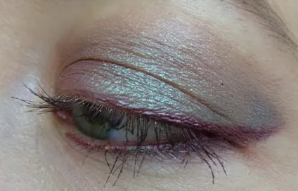 Ефект червоних очей - олівець для очей chanel stylo yeux 928 eros - елена Чемезова