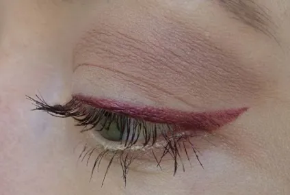 Ефект червоних очей - олівець для очей chanel stylo yeux 928 eros - елена Чемезова